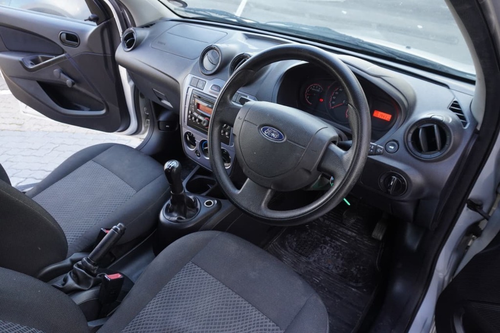 2013 FORD FIGO, Silver, 161233Kms, Manual, Hatchback, Petrol, R84 995, Goodwood