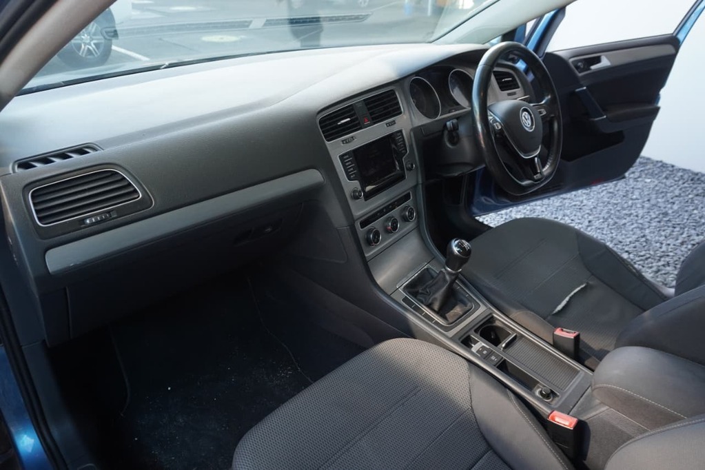 2015 VOLKSWAGEN GOLF 7, Blue, 175408Kms, Manual, Hatchback, Diesel, R169 995, Goodwood