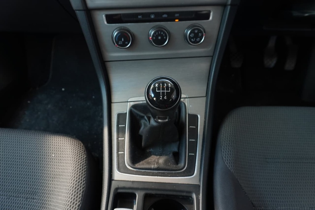 2015 VOLKSWAGEN GOLF 7, Blue, 175408Kms, Manual, Hatchback, Diesel, R169 995, Goodwood