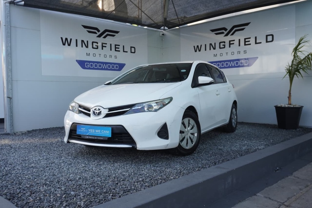 2015 TOYOTA AURIS, White, 221516Kms, Manual, Hatchback, Petrol, R149 995, Goodwood
