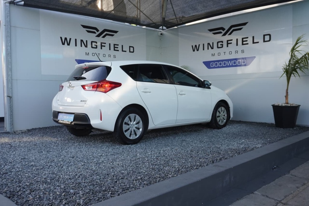 2015 TOYOTA AURIS, White, 221516Kms, Manual, Hatchback, Petrol, R149 995, Goodwood