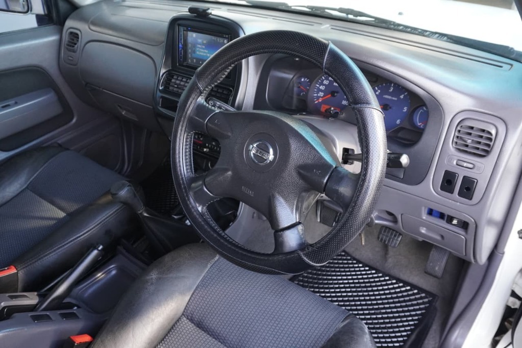 2013 NISSAN HARDBODY, White, 190850Kms, Manual, Bakkie Double Cab, Diesel, R129 995, Goodwood