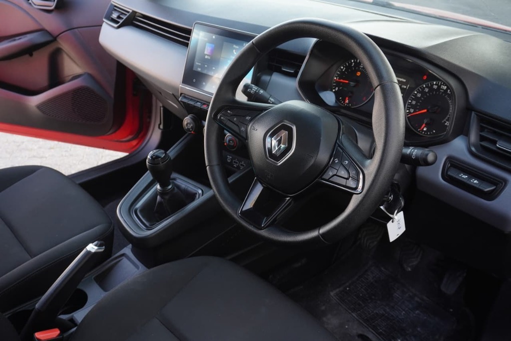 2022 RENAULT CLIO IV, Maroon, 101791Kms, Manual, Hatchback, Petrol, R189 995, Wingfield Motors Goodwood