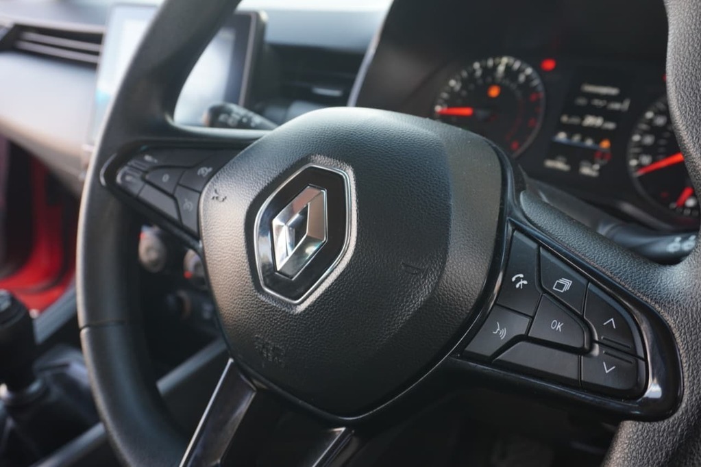 2022 RENAULT CLIO IV, Maroon, 101791Kms, Manual, Hatchback, Petrol, R189 995, Wingfield Motors Goodwood