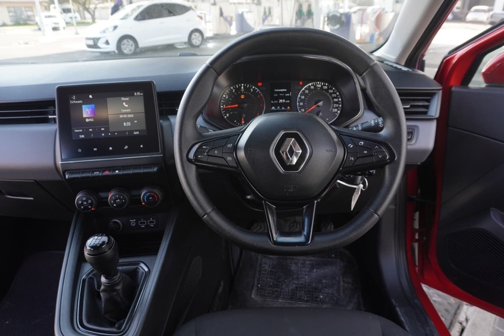 2022 RENAULT CLIO IV, Maroon, 101791Kms, Manual, Hatchback, Petrol, R189 995, Wingfield Motors Goodwood