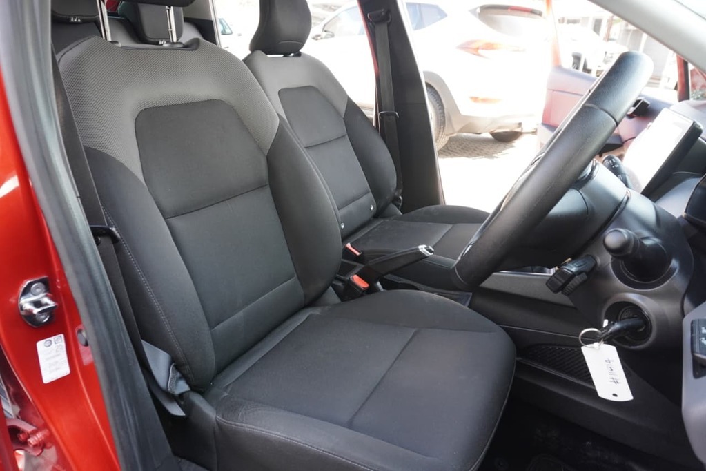 2022 RENAULT CLIO IV, Maroon, 101791Kms, Manual, Hatchback, Petrol, R189 995, Wingfield Motors Goodwood