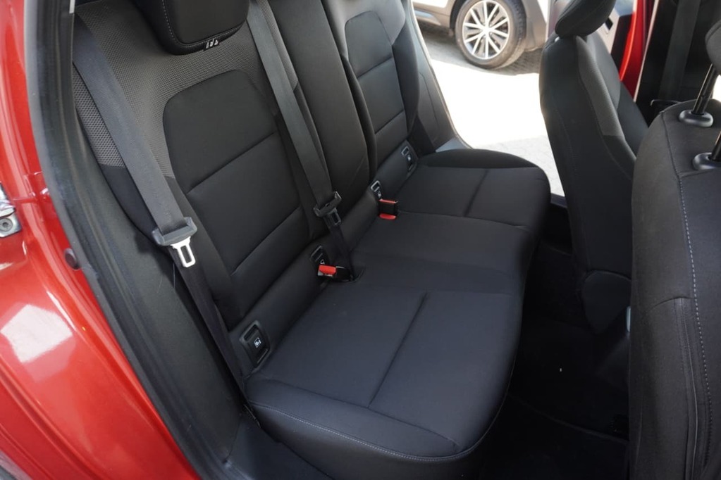 2022 RENAULT CLIO IV, Maroon, 101791Kms, Manual, Hatchback, Petrol, R189 995, Wingfield Motors Goodwood