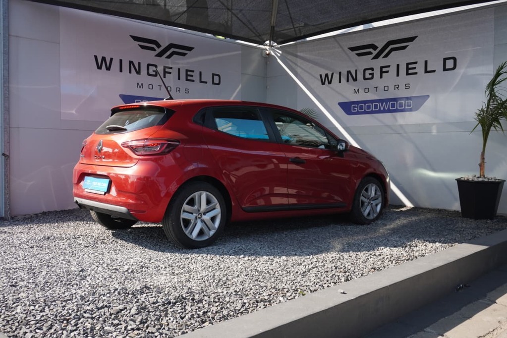 2022 RENAULT CLIO IV, Maroon, 101791Kms, Manual, Hatchback, Petrol, R189 995, Wingfield Motors Goodwood