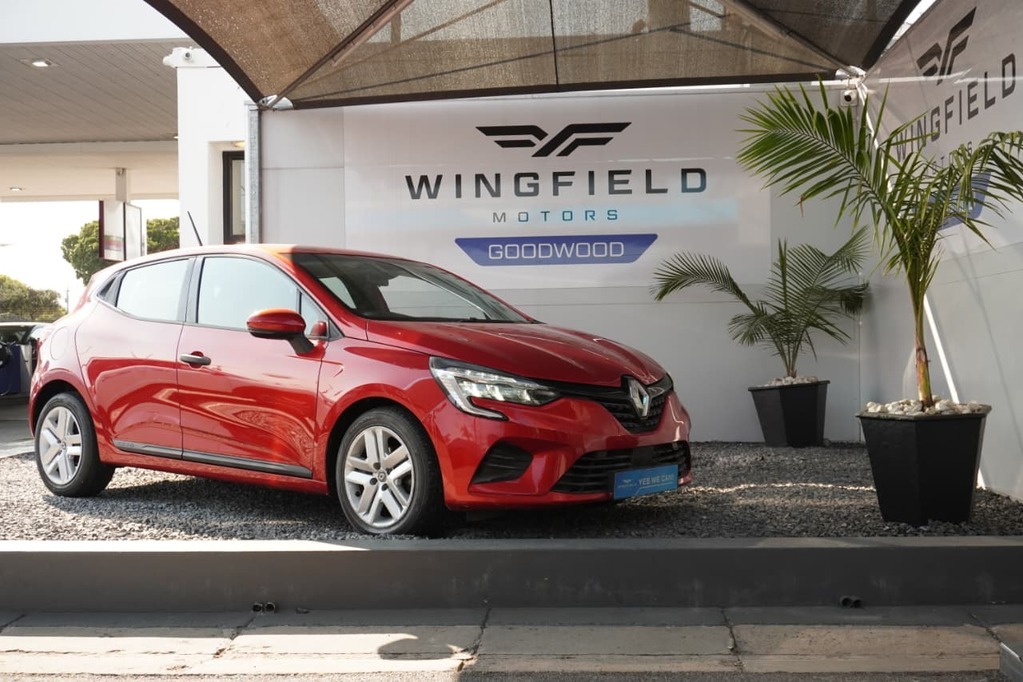 2022 RENAULT CLIO IV, Maroon, 101791Kms, Manual, Hatchback, Petrol, R189 995, Wingfield Motors Goodwood