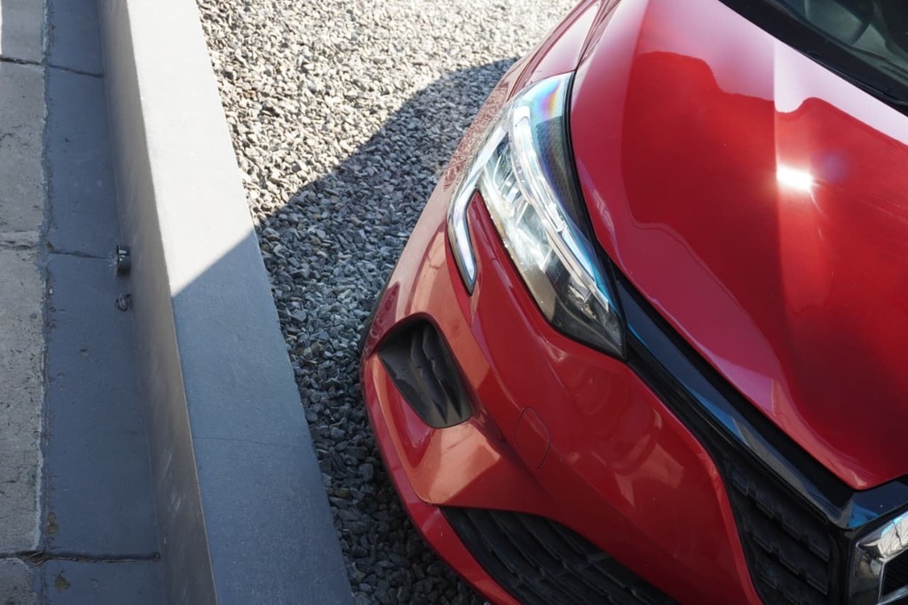 2022 RENAULT CLIO IV, Maroon, 101791Kms, Manual, Hatchback, Petrol, R189 995, Wingfield Motors Goodwood