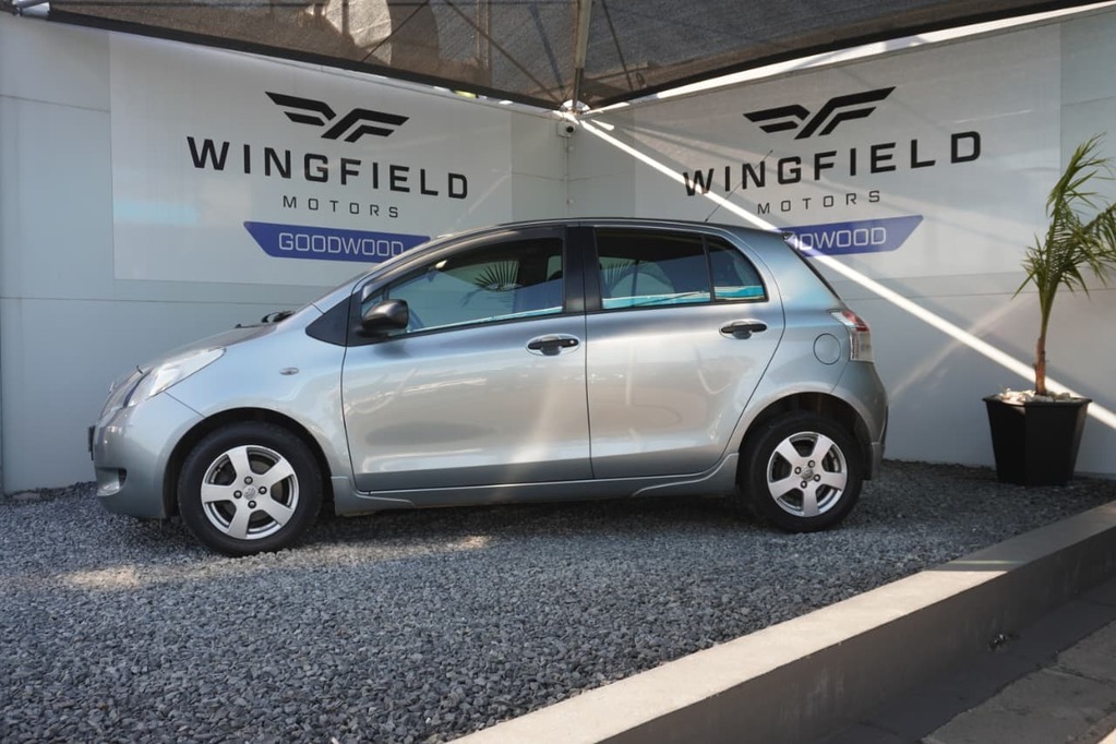 2006 TOYOTA YARIS, Silver, 165678Kms, Manual, Hatchback, Petrol, R89 995, Goodwood