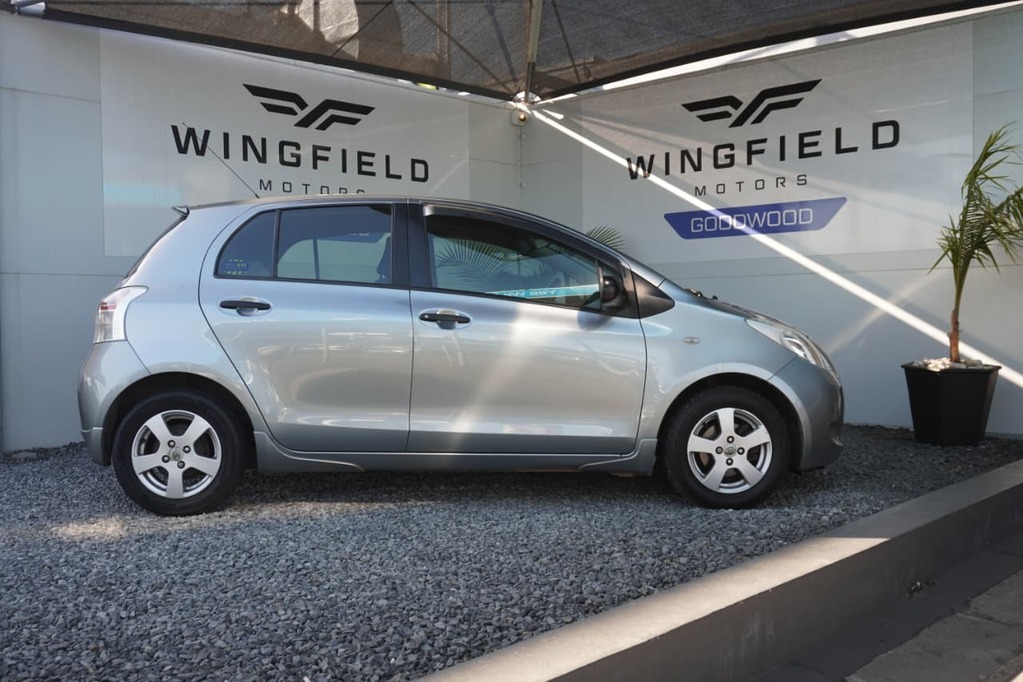 2006 TOYOTA YARIS, Silver, 165678Kms, Manual, Hatchback, Petrol, R89 995, Goodwood