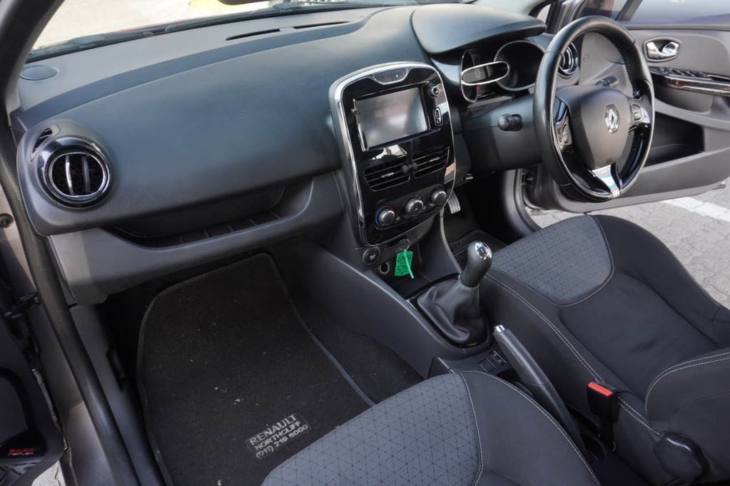 2014 RENAULT CLIO IV, Sea grey, 155833Kms, Manual, Hatchback, Petrol, R114 995, Wingfield Motors Goodwood