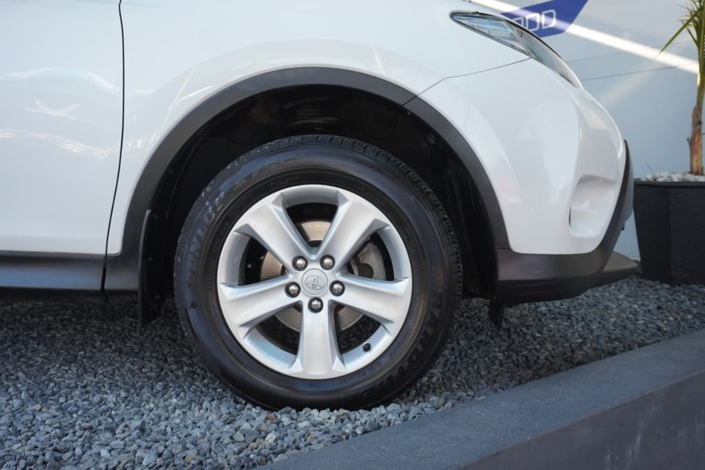 2013 TOYOTA RAV 4, White, 162200Kms, Manual, SUV, Petrol, R179 995, Goodwood