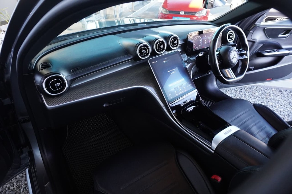 2022 MERCEDES-BENZ C CLASS, Silver, 45381Kms, Automatic, Sedan, Petrol, R679 995, Wingfield Motors Goodwood