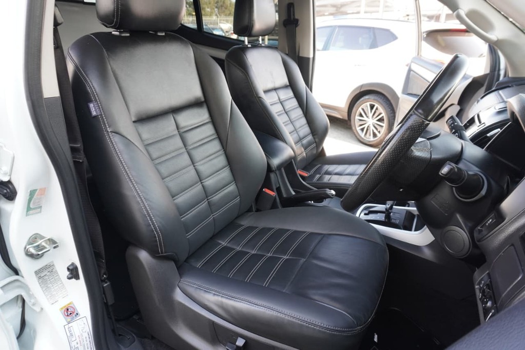 2018 ISUZU MU-X, White, 143280Kms, Automatic, SUV, Diesel, R349 995, Wingfield Motors Goodwood