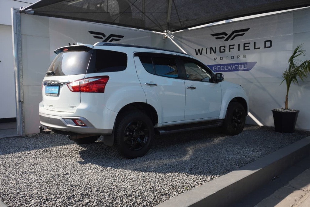 2018 ISUZU MU-X, White, 143280Kms, Automatic, SUV, Diesel, R349 995, Wingfield Motors Goodwood