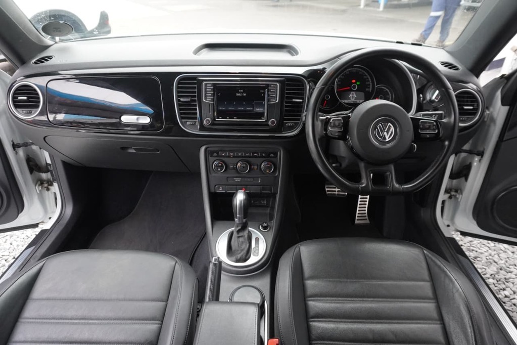 2016 VOLKSWAGEN BEETLE, White, 161808Kms, Automatic, Coupe, Petrol, R229 995, Wingfield Motors Goodwood
