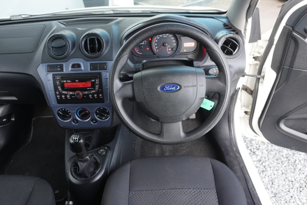 2015 FORD FIGO, White, 127442Kms, Manual, Hatchback, Petrol, R95 995, Wingfield Motors Goodwood