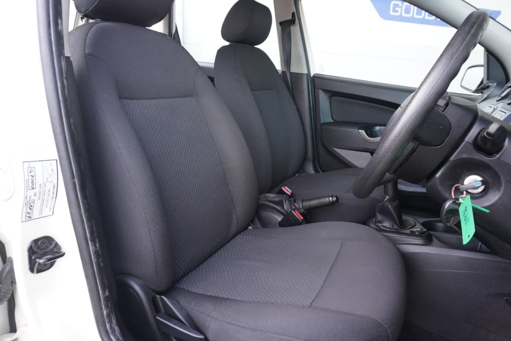 2015 FORD FIGO, White, 127442Kms, Manual, Hatchback, Petrol, R95 995, Wingfield Motors Goodwood