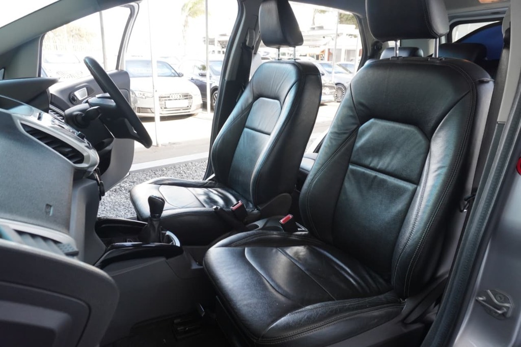 2017 FORD ECOSPORT, Grey, 122500Kms, Manual, SUV, Diesel, R169 995, Wingfield Motors Goodwood