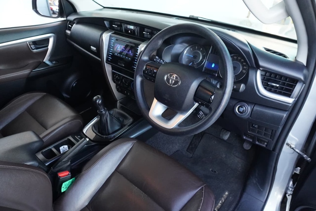 2017 TOYOTA FORTUNER, Silver, 163456Kms, Manual, SUV, Diesel, R369 995, Wingfield Motors Goodwood