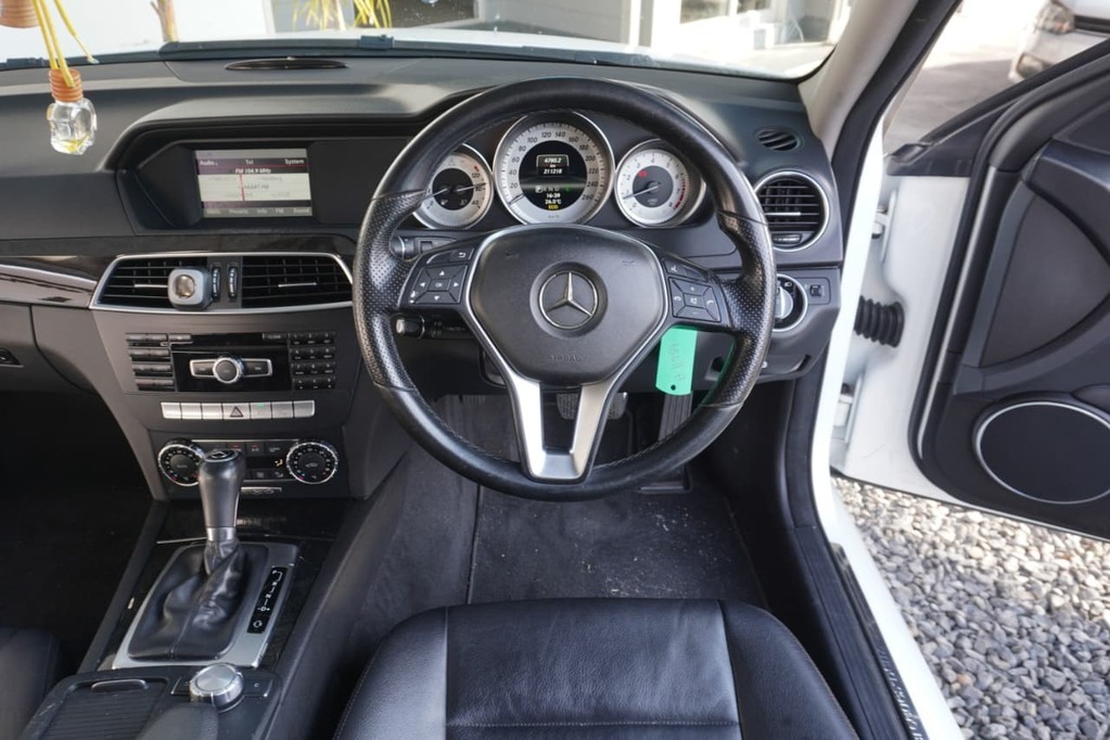 2013 MERCEDES-BENZ C CLASS ESTATE, White, 211168Kms, Automatic, Station Wagon, Petrol, R119 995, Wingfield Motors Goodwood