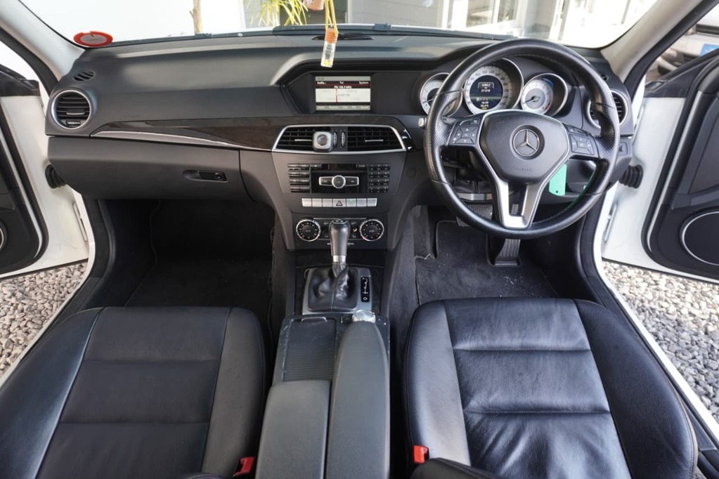 2013 MERCEDES-BENZ C CLASS ESTATE, White, 211168Kms, Automatic, Station Wagon, Petrol, R119 995, Wingfield Motors Goodwood