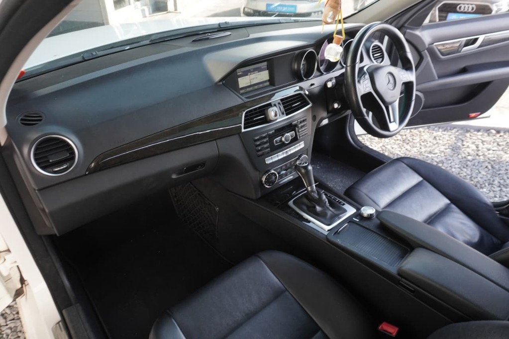 2013 MERCEDES-BENZ C CLASS ESTATE, White, 211168Kms, Automatic, Station Wagon, Petrol, R119 995, Wingfield Motors Goodwood