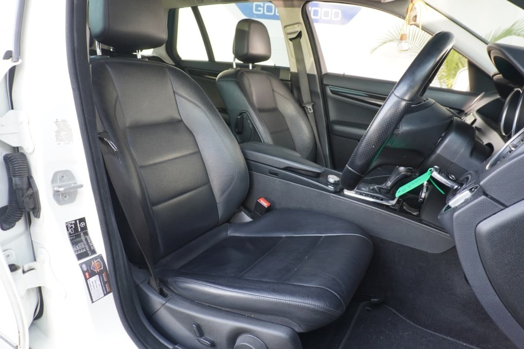 2013 MERCEDES-BENZ C CLASS ESTATE, White, 211168Kms, Automatic, Station Wagon, Petrol, R119 995, Wingfield Motors Goodwood
