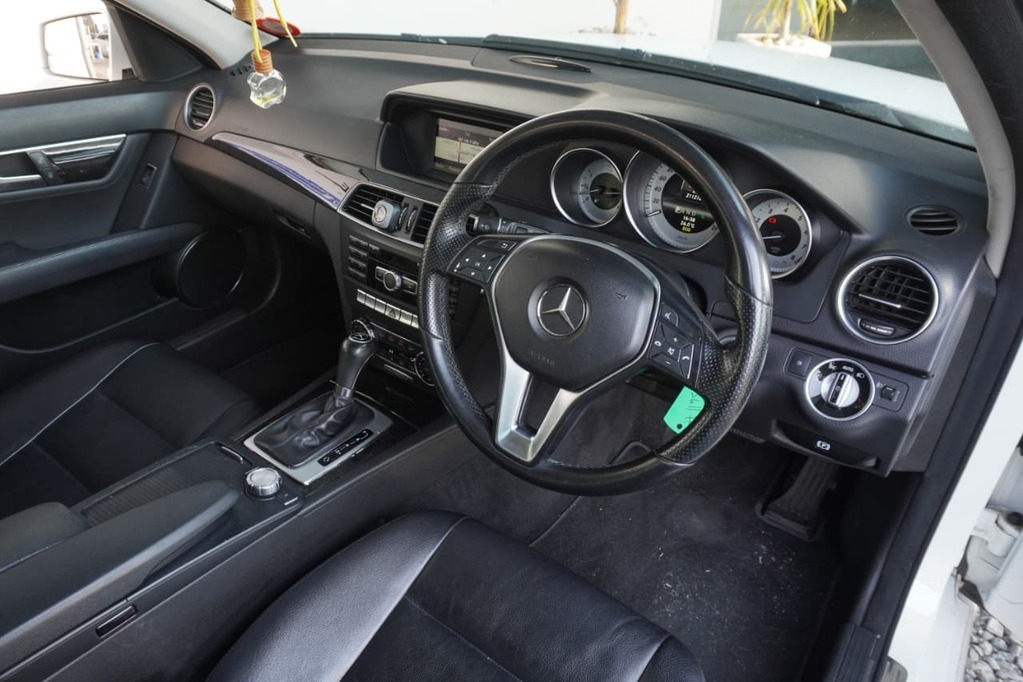 2013 MERCEDES-BENZ C CLASS ESTATE, White, 211168Kms, Automatic, Station Wagon, Petrol, R119 995, Wingfield Motors Goodwood