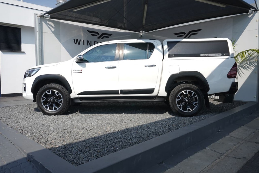 2020 TOYOTA HILUX, White, 133490Kms, Automatic, Bakkie Double Cab, Diesel, R599 995, Wingfield Motors Goodwood