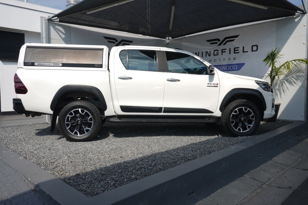 2020 TOYOTA HILUX, White, 133490Kms, Automatic, Bakkie Double Cab, Diesel, R599 995, Wingfield Motors Goodwood