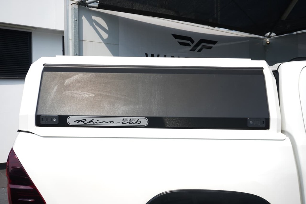 2020 TOYOTA HILUX, White, 133490Kms, Automatic, Bakkie Double Cab, Diesel, R599 995, Wingfield Motors Goodwood