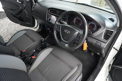 2021 HYUNDAI i20, White, 93293Kms, Manual, Hatchback, Petrol, R179 995, Wingfield Motors Goodwood