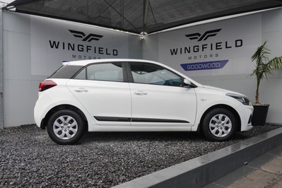 2021 HYUNDAI i20, White, 93293Kms, Manual, Hatchback, Petrol, R179 995, Wingfield Motors Goodwood