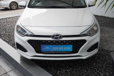 2021 HYUNDAI i20, White, 93293Kms, Manual, Hatchback, Petrol, R179 995, Wingfield Motors Goodwood