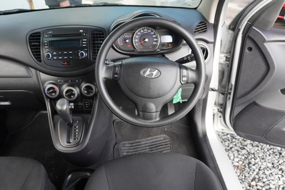2015 HYUNDAI i10, Silver, 66927Kms, Automatic, Hatchback, Petrol, R115 995, Wingfield Motors Goodwood