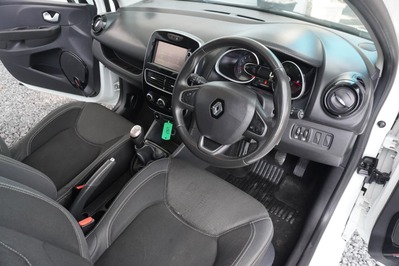 2018 RENAULT CLIO IV, White, 145000Kms, Manual, Hatchback, Petrol, R114 995, Wingfield Motors Goodwood