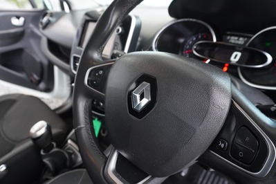 2018 RENAULT CLIO IV, White, 145000Kms, Manual, Hatchback, Petrol, R114 995, Wingfield Motors Goodwood