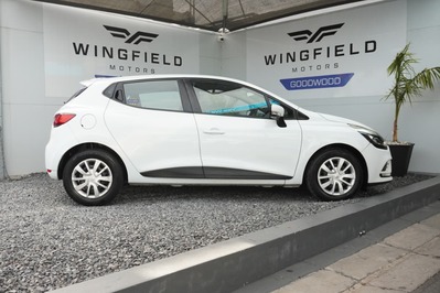 2018 RENAULT CLIO IV, White, 145000Kms, Manual, Hatchback, Petrol, R114 995, Wingfield Motors Goodwood