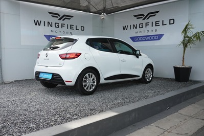 2018 RENAULT CLIO IV, White, 145000Kms, Manual, Hatchback, Petrol, R114 995, Wingfield Motors Goodwood