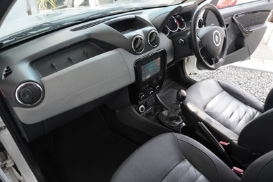 2015 RENAULT DUSTER, White, 113300Kms, Manual, SUV, Diesel, R149 995, Wingfield Motors Goodwood