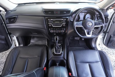 2018 NISSAN X TRAIL, White, 174000Kms, Automatic, SUV, Petrol, R174 995, Wingfield Motors Goodwood