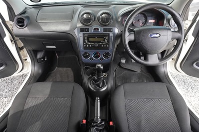 2014 FORD FIGO, White, 118100Kms, Manual, Hatchback, Petrol, R89 995, Wingfield Motors Goodwood
