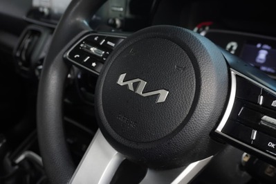 2022 KIA SONET, White, 155000Kms, Manual, SUV, Petrol, R189 995, Wingfield Motors Goodwood
