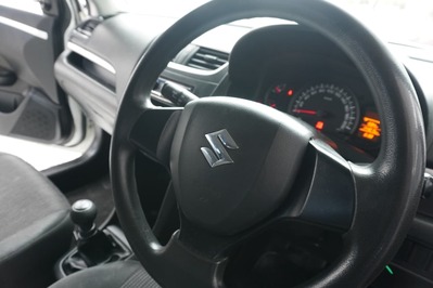 2018 SUZUKI SWIFT, White, 144000Kms, Manual, Hatchback, Petrol, R115 995, Wingfield Motors (Pty) Ltd - Goodwood