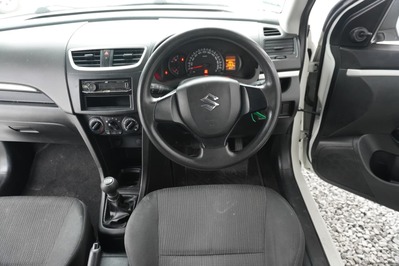 2018 SUZUKI SWIFT, White, 144000Kms, Manual, Hatchback, Petrol, R115 995, Wingfield Motors (Pty) Ltd - Goodwood