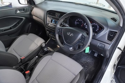 2015 HYUNDAI i20, White, 139655Kms, Manual, Hatchback, Petrol, R144 995, Wingfield Motors (Pty) Ltd - Goodwood