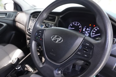 2015 HYUNDAI i20, White, 139655Kms, Manual, Hatchback, Petrol, R144 995, Wingfield Motors (Pty) Ltd - Goodwood